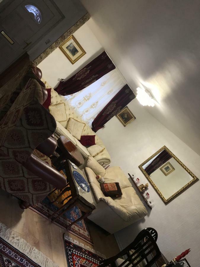 Modern Cosy Room With Private Bathroom Harrow Esterno foto